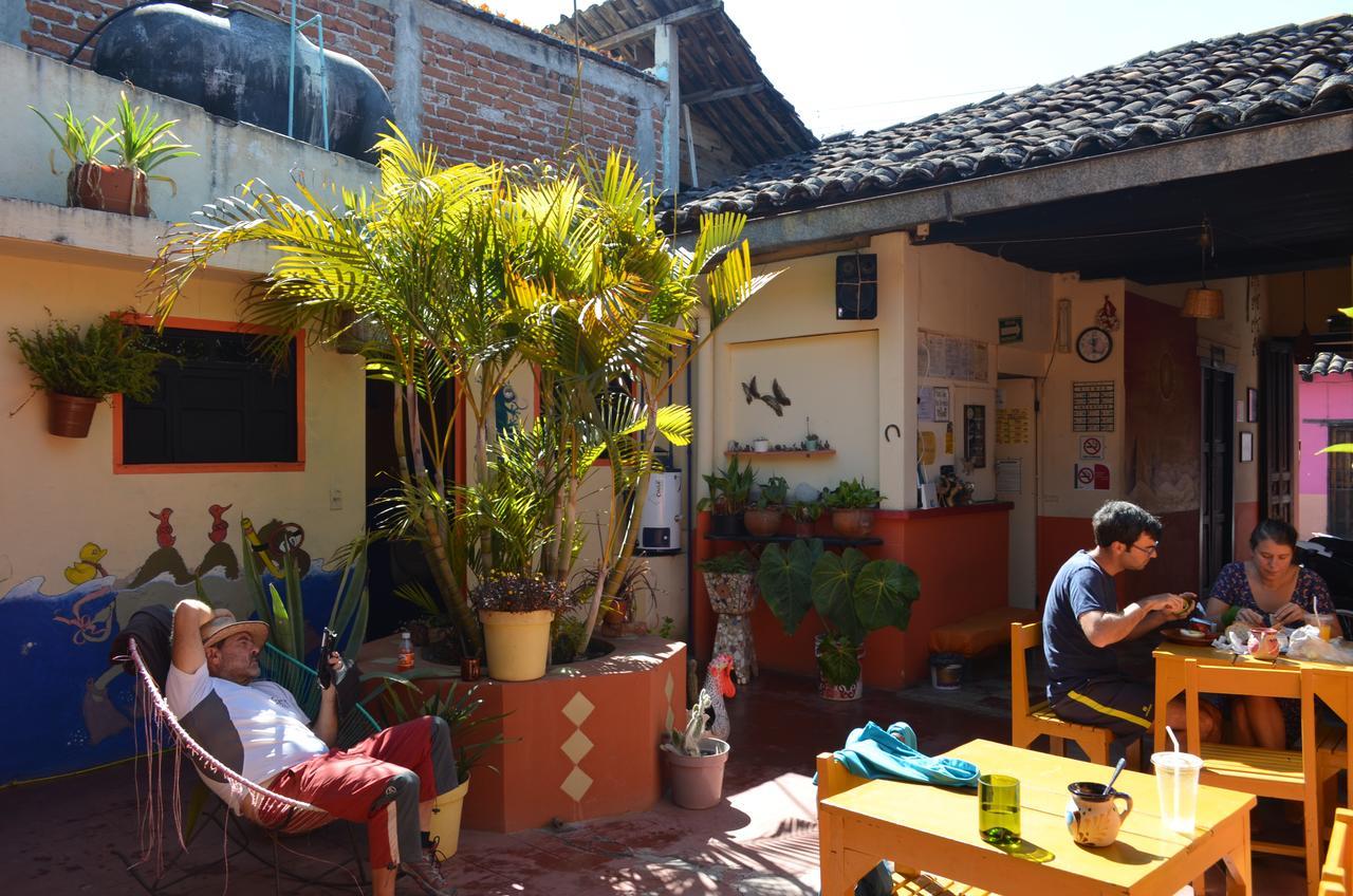 Hostal El Rincon De Los Camellos ซานกริสโตบัล เด ลาสกาซาส ภายนอก รูปภาพ