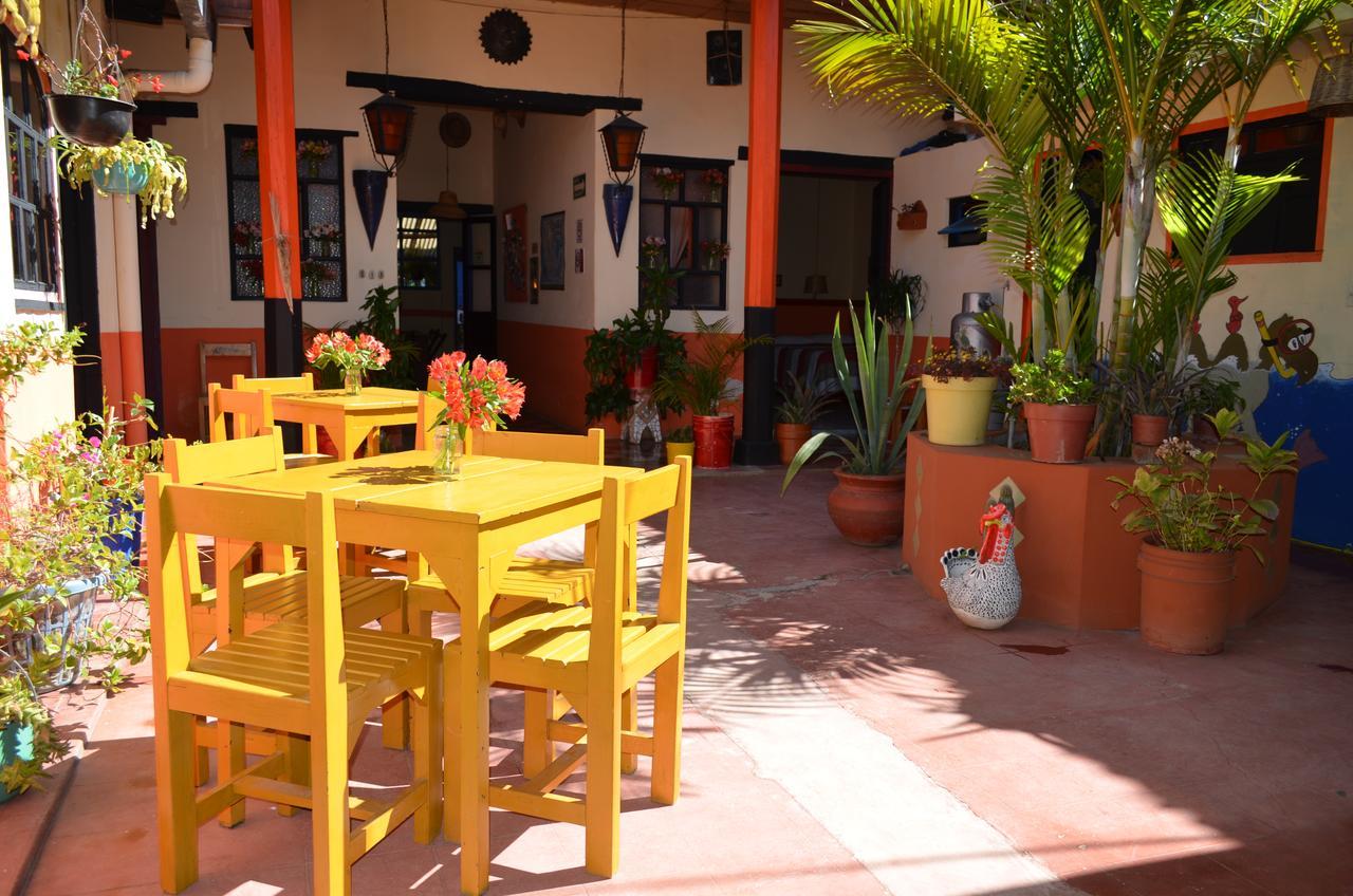 Hostal El Rincon De Los Camellos ซานกริสโตบัล เด ลาสกาซาส ภายนอก รูปภาพ