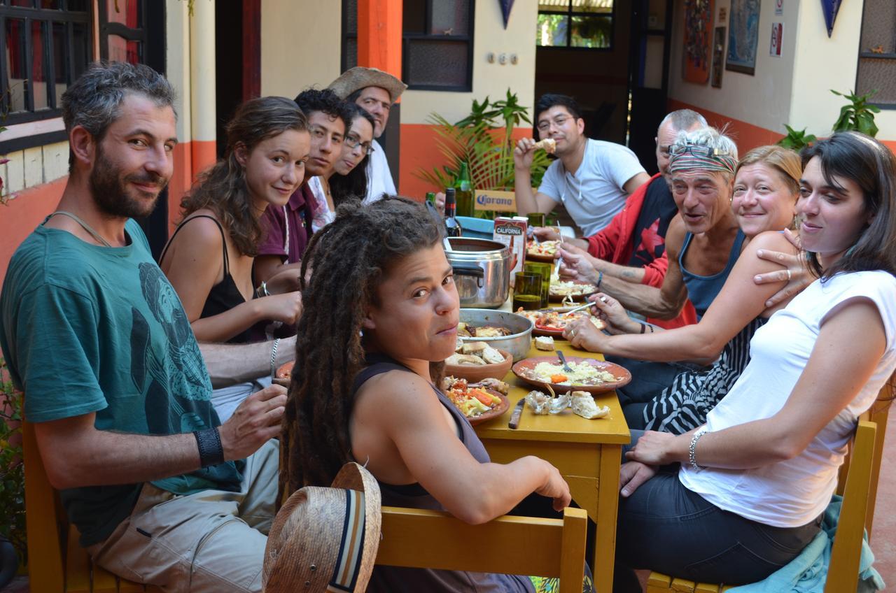 Hostal El Rincon De Los Camellos ซานกริสโตบัล เด ลาสกาซาส ภายนอก รูปภาพ